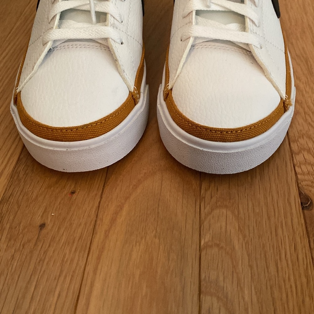 Women’s Nike White, Tan, and Black Sneakers - 8 - Picture 2 of 11